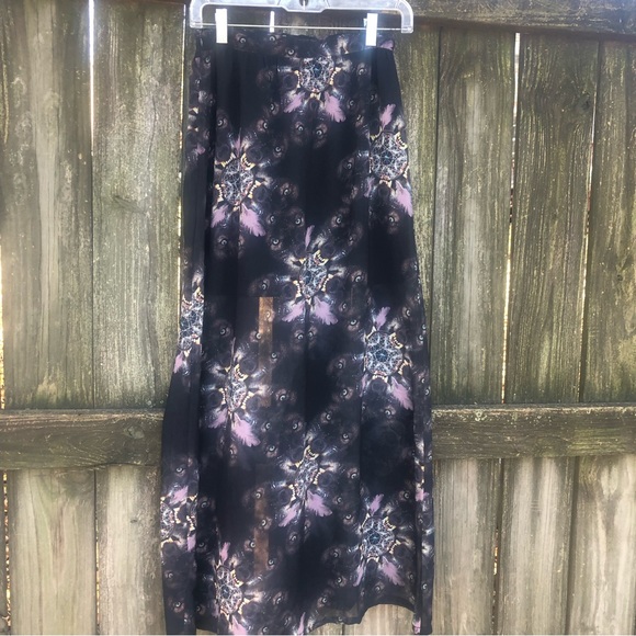 Iron Fist nightmare catcher maxi skirt. - Picture 8 of 9